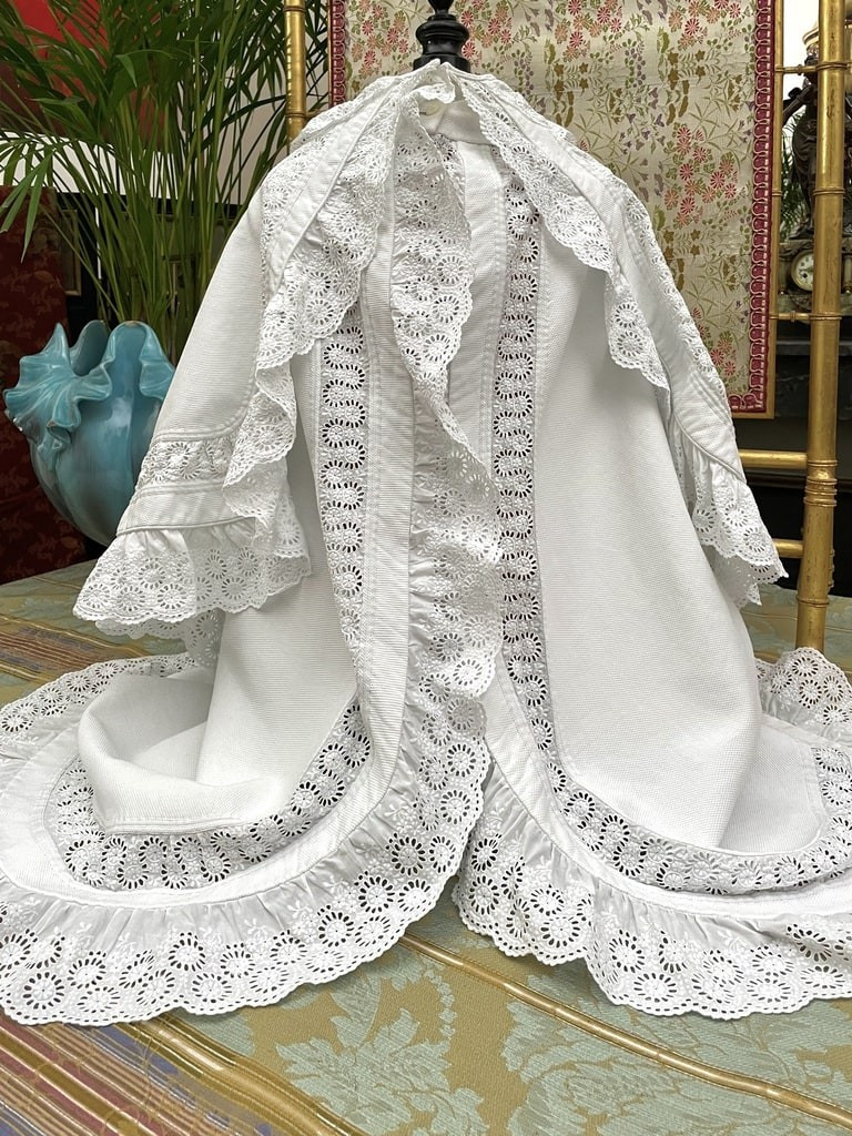 Manteau Cape de Baptême en Piqué de Coton - Volant et entre-deux en Broderie Anglaise - XIXème