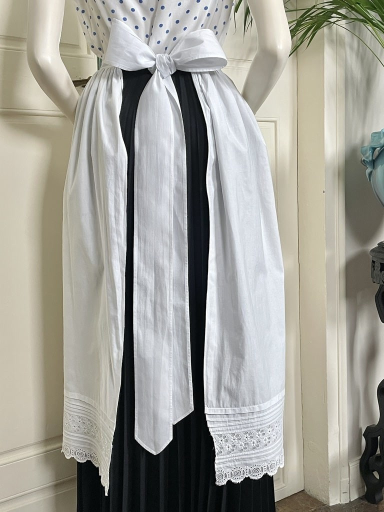 Long Maid's Apron With Pockets And A Wide, Ornate Band With A Scalloped Edge - Late 19th Century-photo-3
