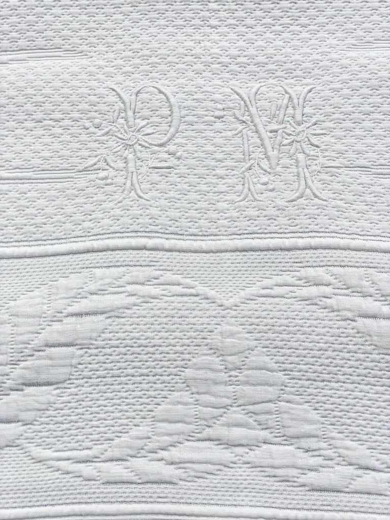 Embossed Cotton Cover - Hand-embroidered Pm Monogram - Pineapple And Fern Design - 19th Century-photo-3