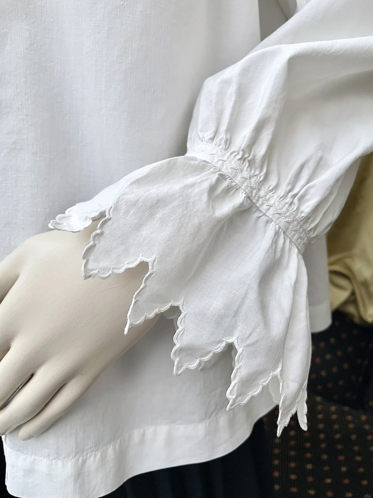 Chemisier en percale de coton fin - Plis religieuse et volants festonné - Vers 1900-photo-3