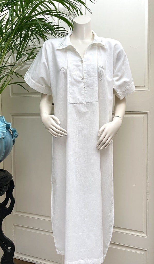 Chemise de nuit manches courtes - Percale de coton fin - Monogramme P brodé main - Linge ancien