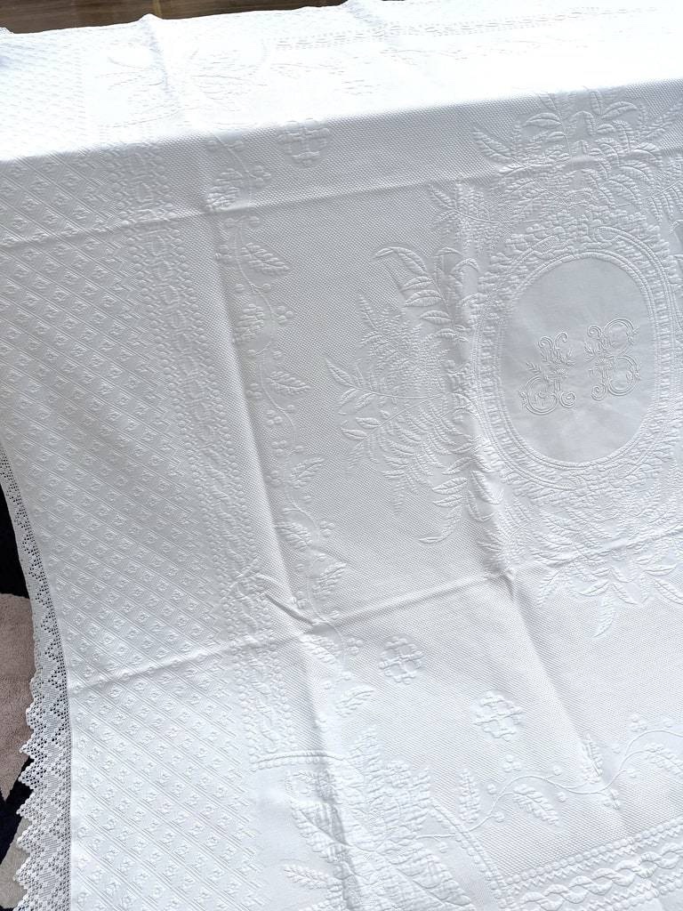 Couverture de Mariage en piqué de coton blanc gaufré - Initiales JB - Fin XIXème -photo-2