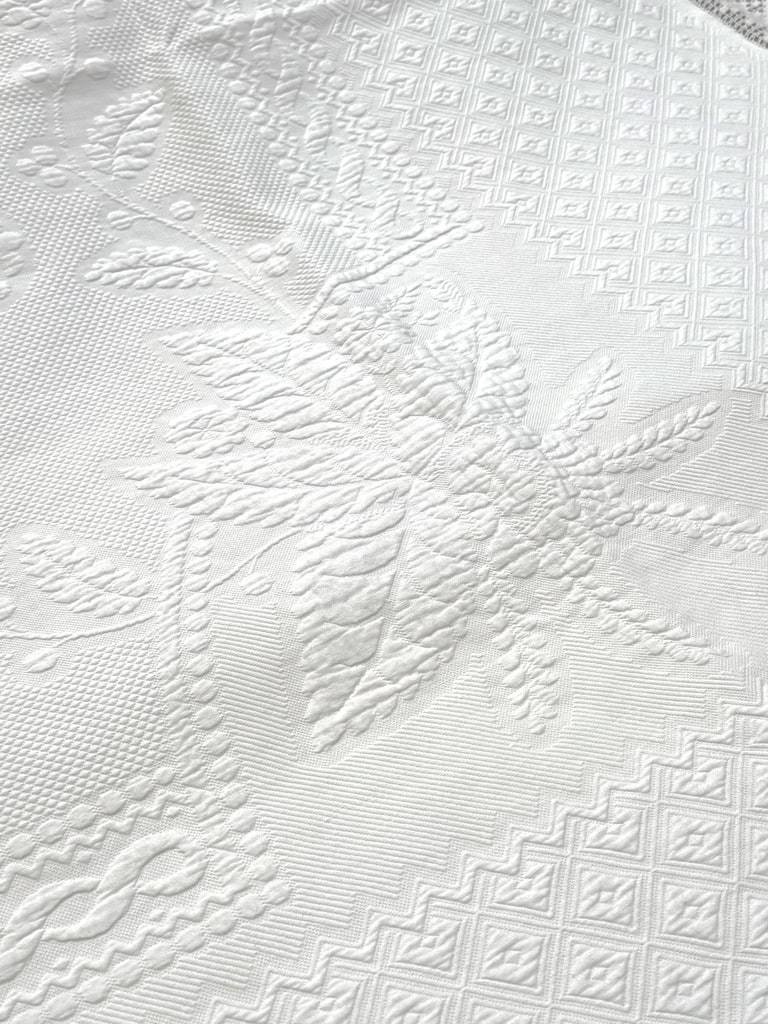 Couverture de Mariage en piqué de coton blanc gaufré - Initiales JB - Fin XIXème -photo-1