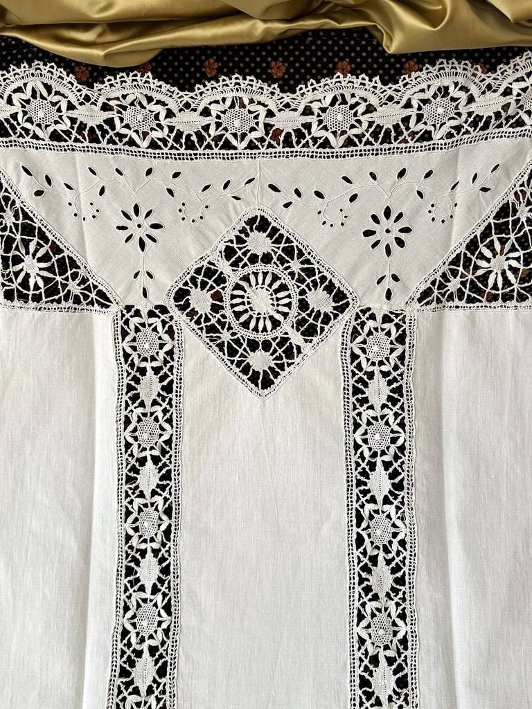Pair Of Antique Blackout Curtains With Lace From Le Puy | Cream-colored Cotton | Antique Linens-photo-1