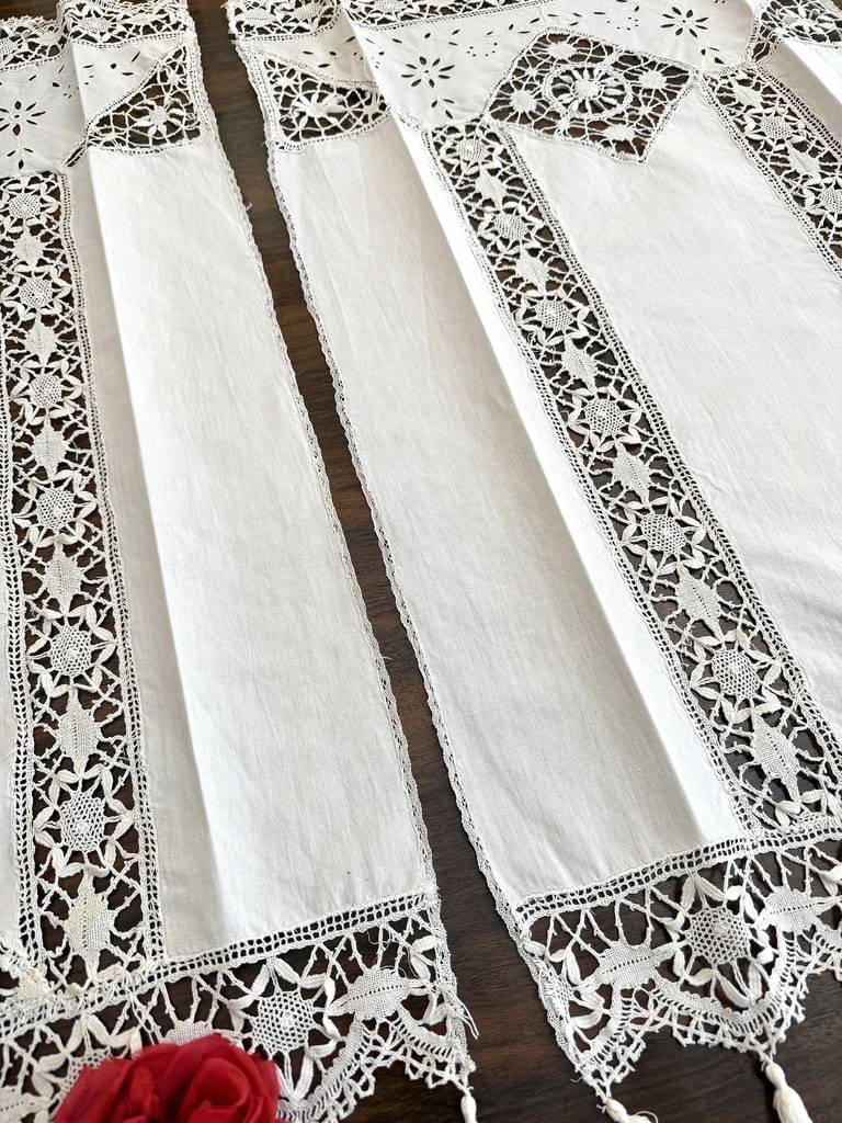 Pair Of Antique Blackout Curtains With Lace From Le Puy | Cream-colored Cotton | Antique Linens