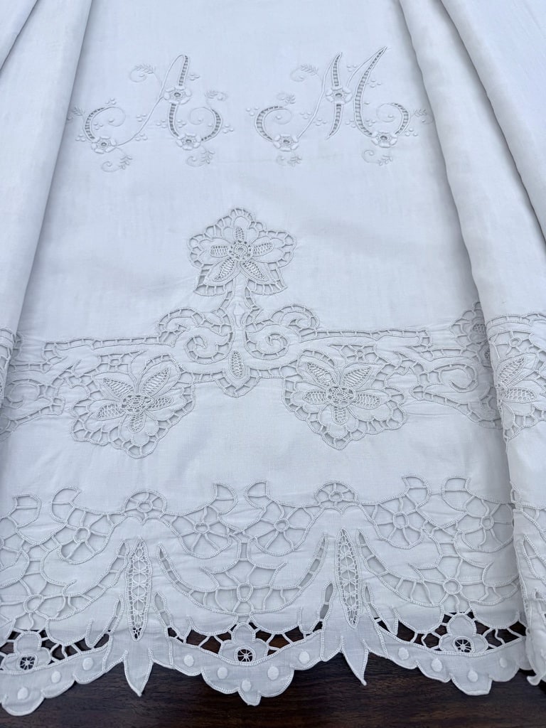 Drap ancien chiffré A-M en fil de lin - Broderie Richelieu Renaissance - Trousseau du XIXe-photo-2