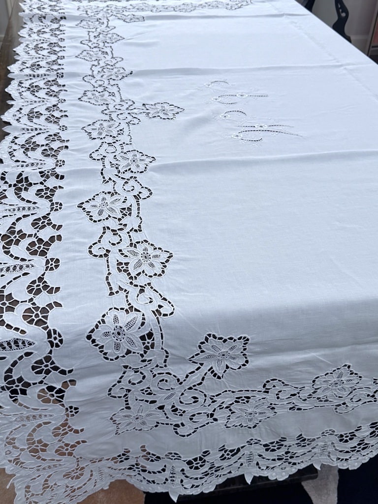 Drap ancien chiffré A-M en fil de lin - Broderie Richelieu Renaissance - Trousseau du XIXe-photo-1