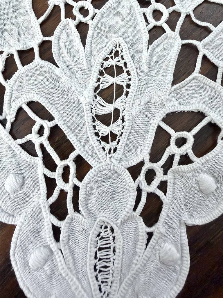 Drap ancien chiffré A-M en fil de lin - Broderie Richelieu Renaissance - Trousseau du XIXe-photo-7