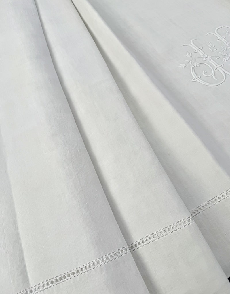Drap ancien en grande largeur avec sa taie d'oreiller - Chiffrés JB - Fin XIXe siècle-photo-4