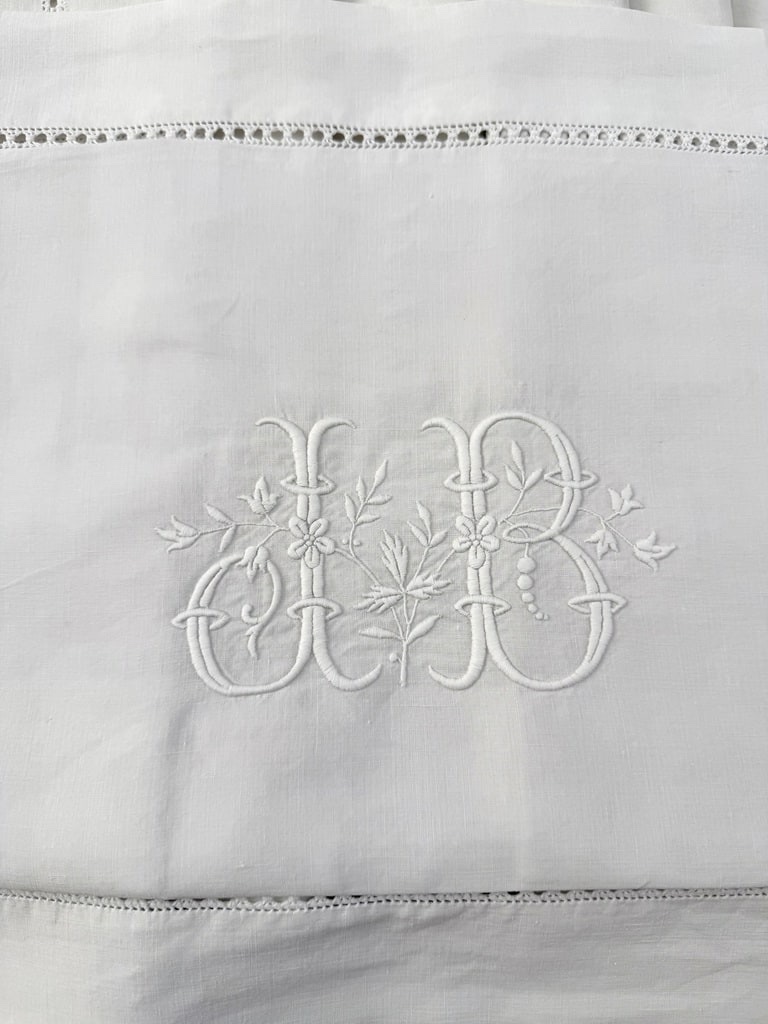 Drap ancien en grande largeur avec sa taie d'oreiller - Chiffrés JB - Fin XIXe siècle-photo-7