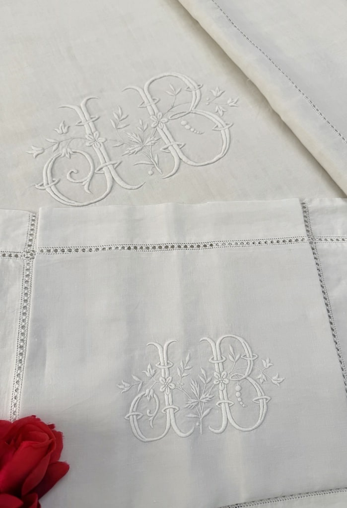 Drap ancien en grande largeur avec sa taie d'oreiller - Chiffrés JB - Fin XIXe siècle-photo-8