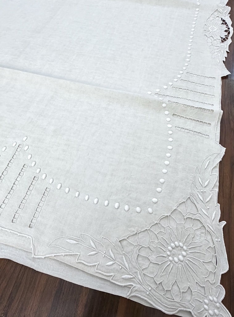 Drap en lin - Initiales MR brodées main - Décor de  jours et Broderie blanche - Linge ancien-photo-6