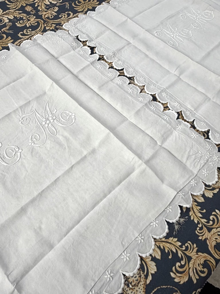 Pairs Of Antique Pillowcases - M-m Monogram Embellished With Polka Dots And Scalloped Edges - Late 19th Century-photo-2