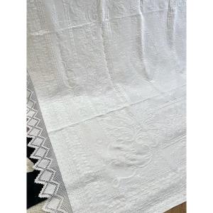 Provençal-style Quilted White Cotton Piqué Bedspread - Antique Linen 