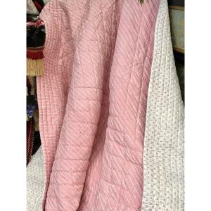 Short Quilted Marseilles Piqué Cotton - Printed On Both Sides In Pink And Cream - Vintage Linen