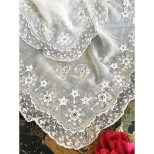 Mouchoir de Mariage chiffré GD - Dentelle de Valenciennes et guirlande de fleurs de passiflore