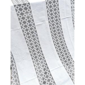 Dessus de lit chiffré JM - Piqué de coton blanc et dentelle au crochet - linge ancien