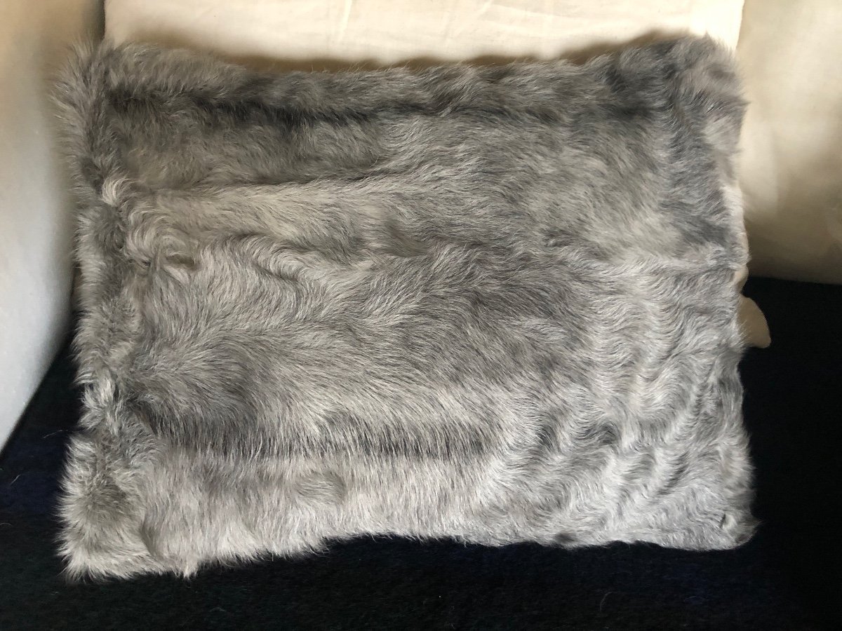 Fur Cushion, Mongolian Goat. Wool Flannel Back. 30x40-photo-6