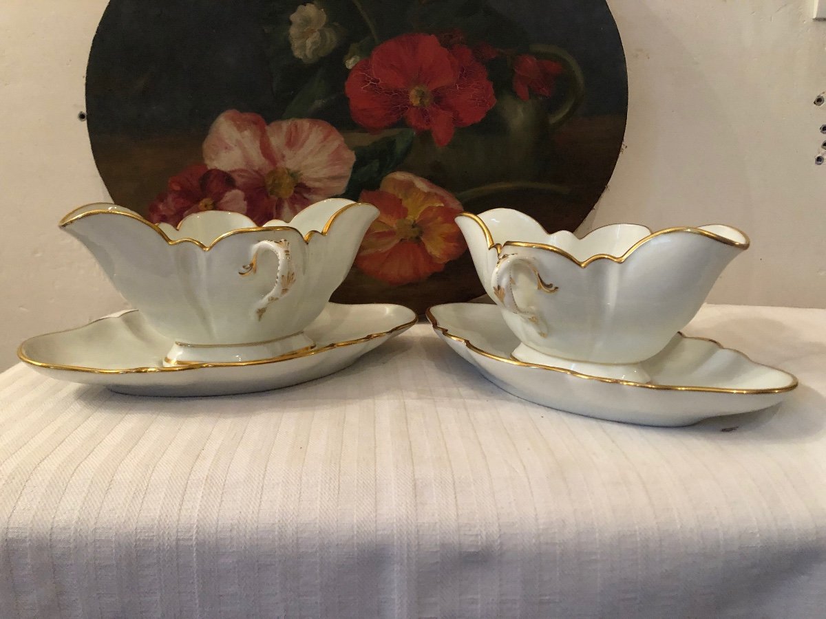 Pair Of Sauce Boats In Paris Porcelain With Fine Gold Scalloped Borders. 19th Century 