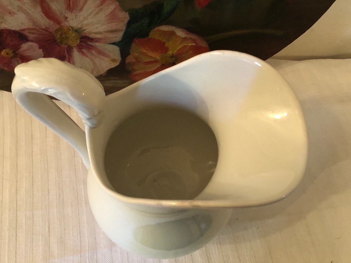 White Porcelain Toilet Service. Bowl And Jug. Late 19th Century-photo-5