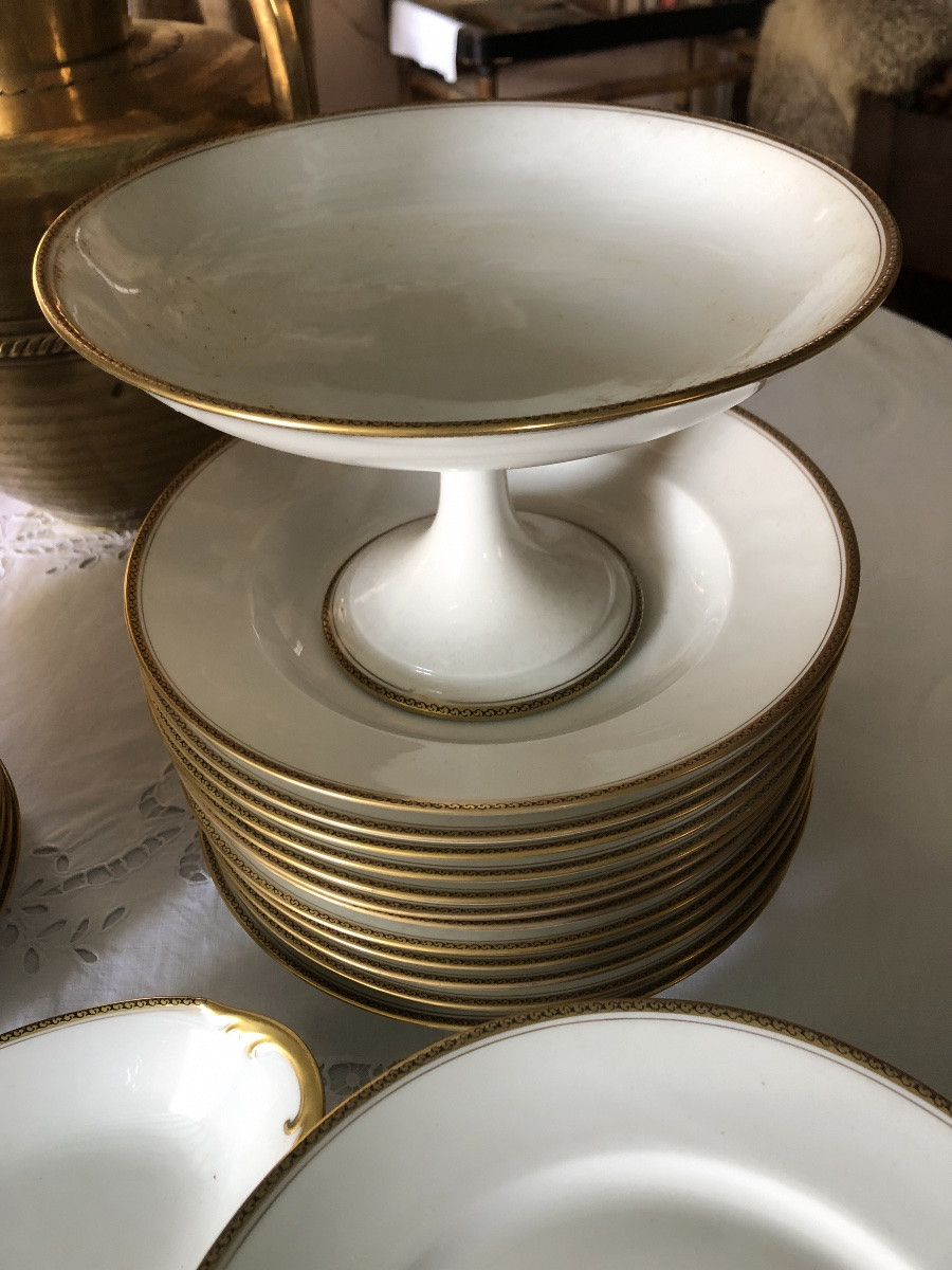 Service De Vaisselle De Limoges. 69 Pièces. Blanc Et Bordures Dorées. Le Tourneur Salmon & Cie -photo-3