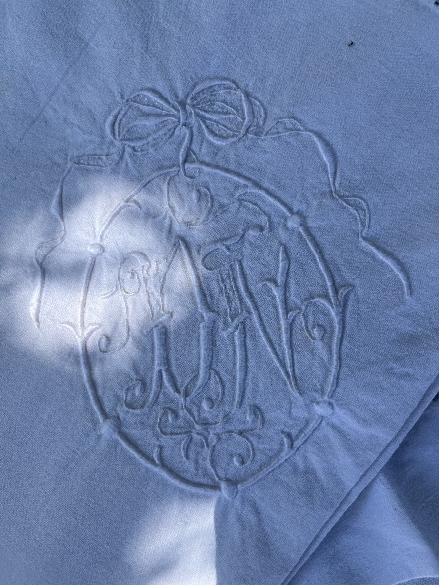 Pillowcases (6) In Cotton Thread. Dn Monogram Topped With A Louis XVI Knot.-photo-3