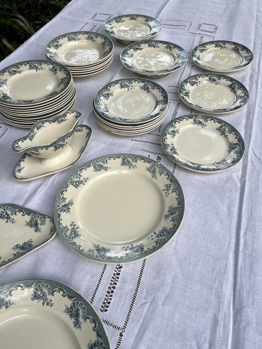 Service vaisselle  (partie) Terre de Fer. St Amand. modèle La Vallière.  Assiettes, Plats ect..-photo-4