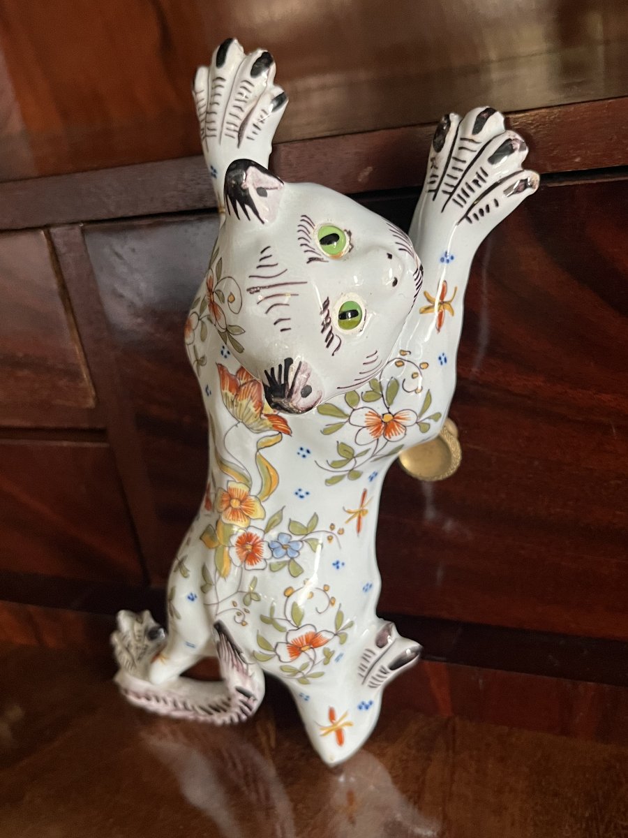 Cat-shaped Wall-mounted Flower Vase Made Of Earthenware. Desvres Earthenware-photo-4