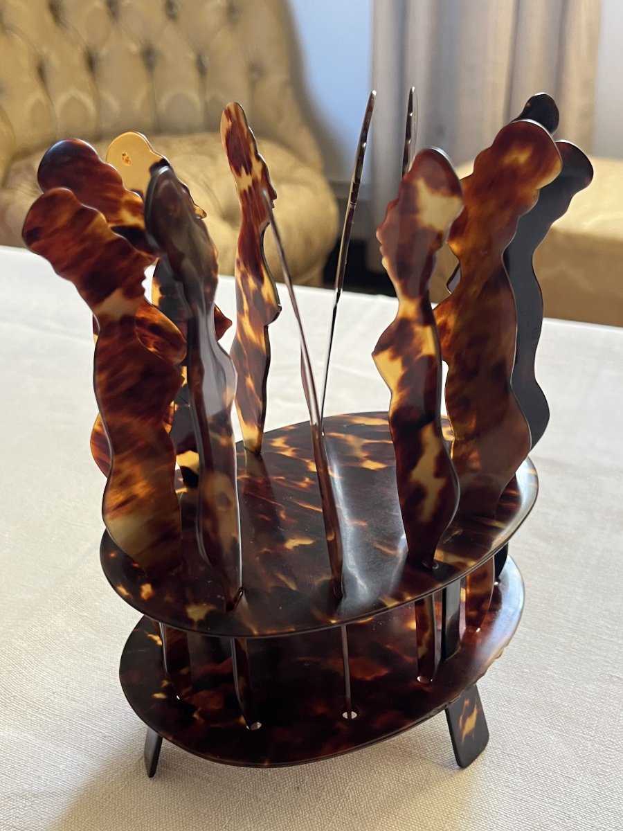 Piques ou mélangeurs à  cocktail, en écaille de tortue avec ses 12 piques. Silhouettes de femme-photo-3