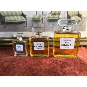 Dummy Perfume Bottles. Chanel No.19