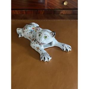 Bouquetiere d applique en faience en forme de chat. faience de Desvres