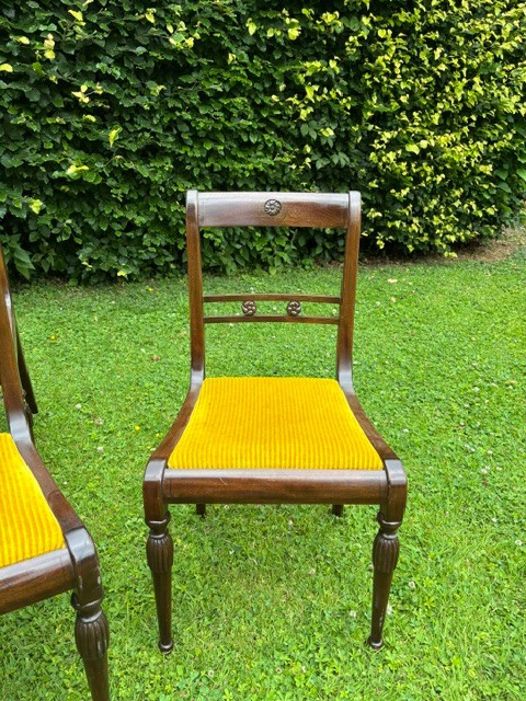 Suite de 6 chaises en bois sculptée-photo-2