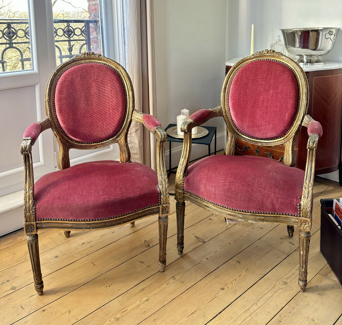 Paire de Fauteuils Médaillon Louis XVI-photo-2