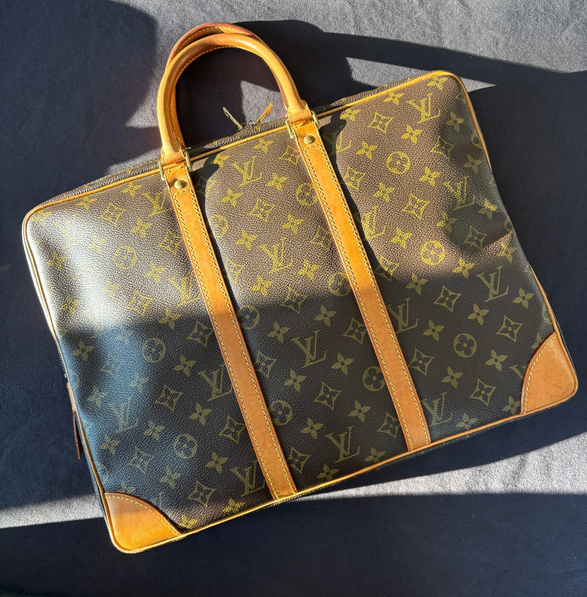 Business Bag - Louis Vuitton -photo-2