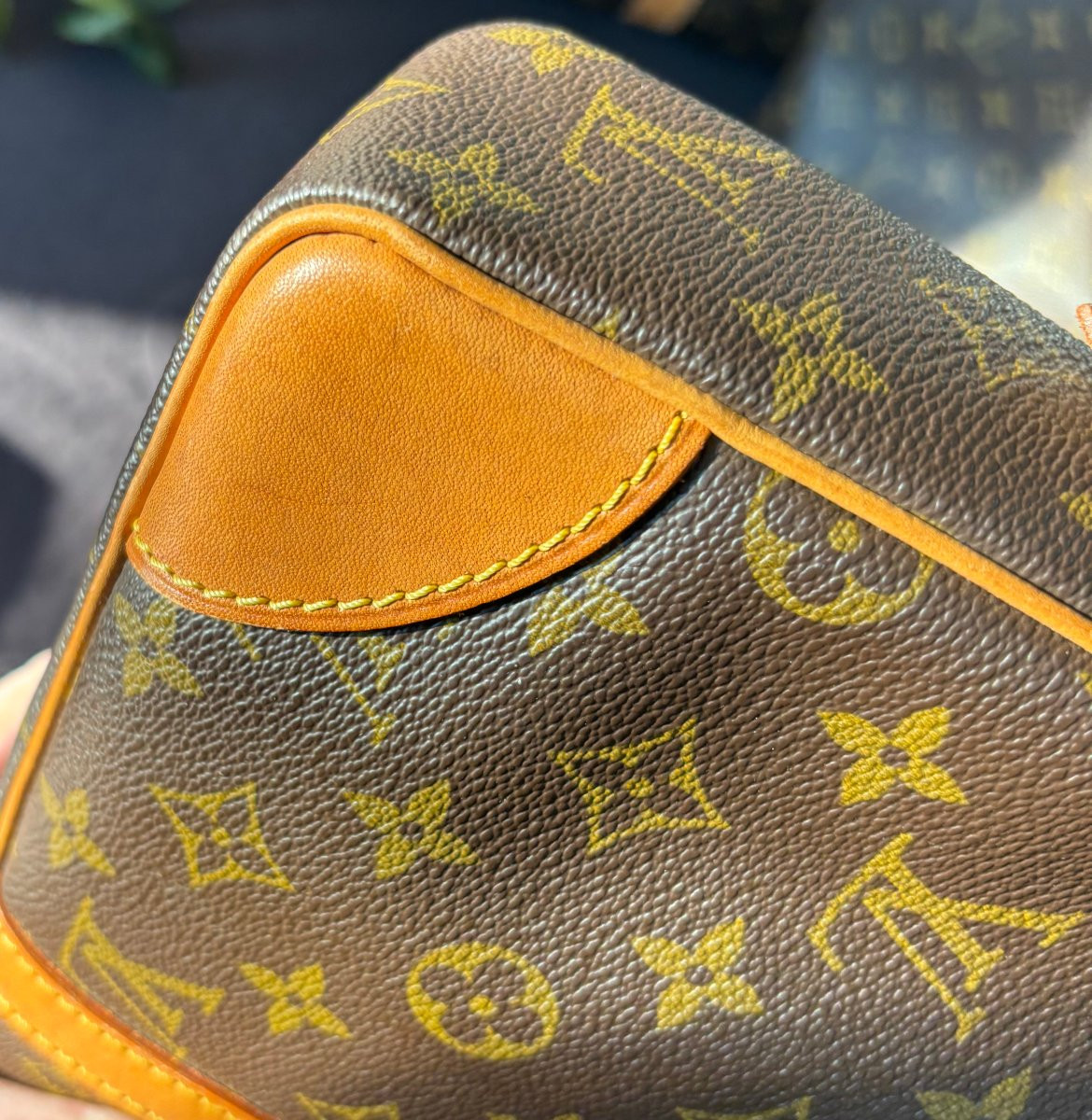 Business Bag - Louis Vuitton -photo-5