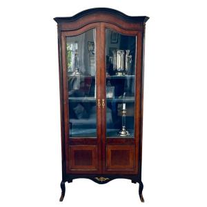 Vitrine, Style Louis XV
