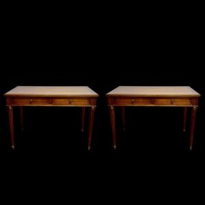 Paire de consoles de Style Louis XVI
