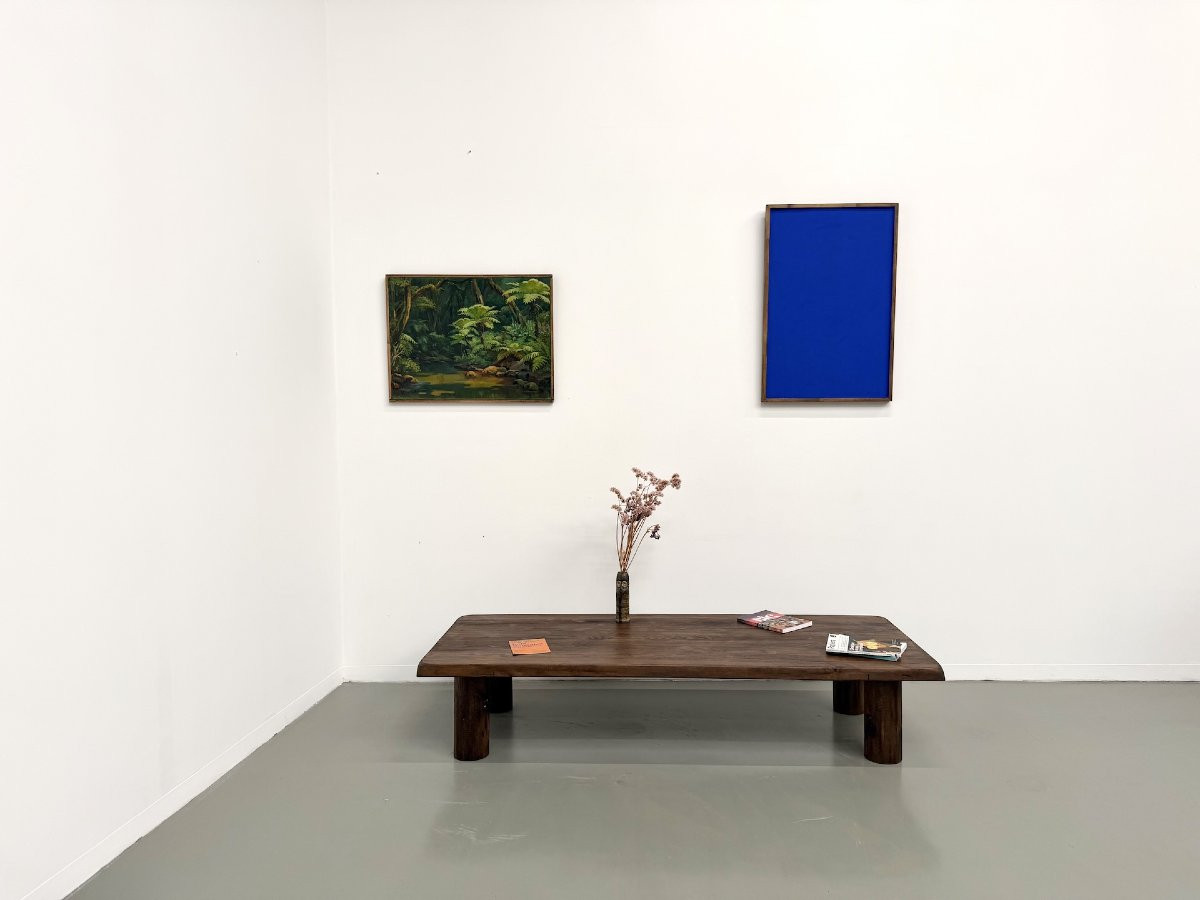 Modernist Coffee Table In Solid Elm, Cylindrical Pine Base, 1970s-photo-4