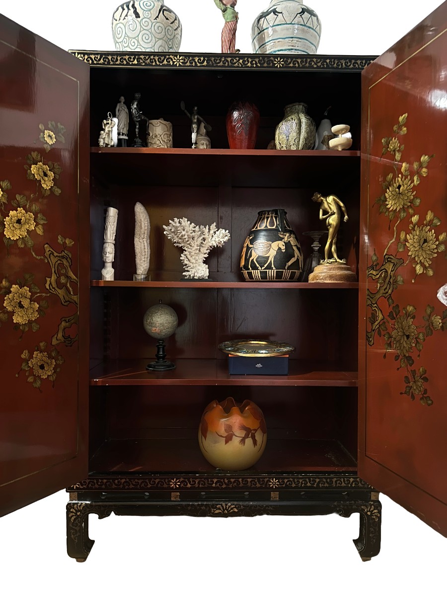 Japanese-style Cabinet - Black, Gold And Red Lacquer-photo-2