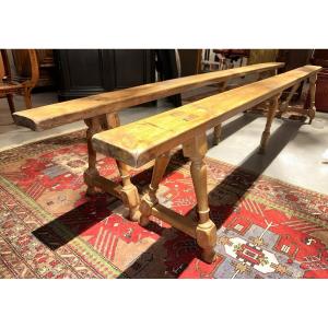 Élégante Paire de Longs Bancs Anciens en Bois de Monastère 