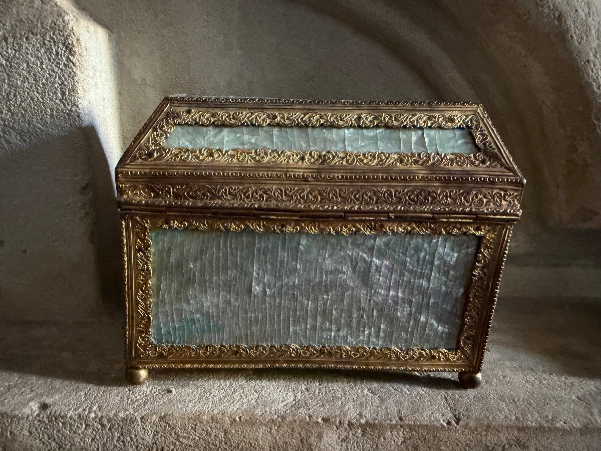Epoque Restoration Jewelry Box-photo-4