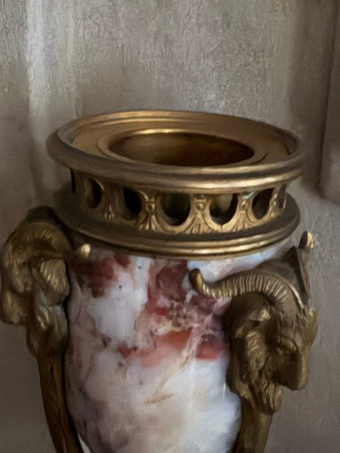 A Large Red Stone Incense Burner-photo-1