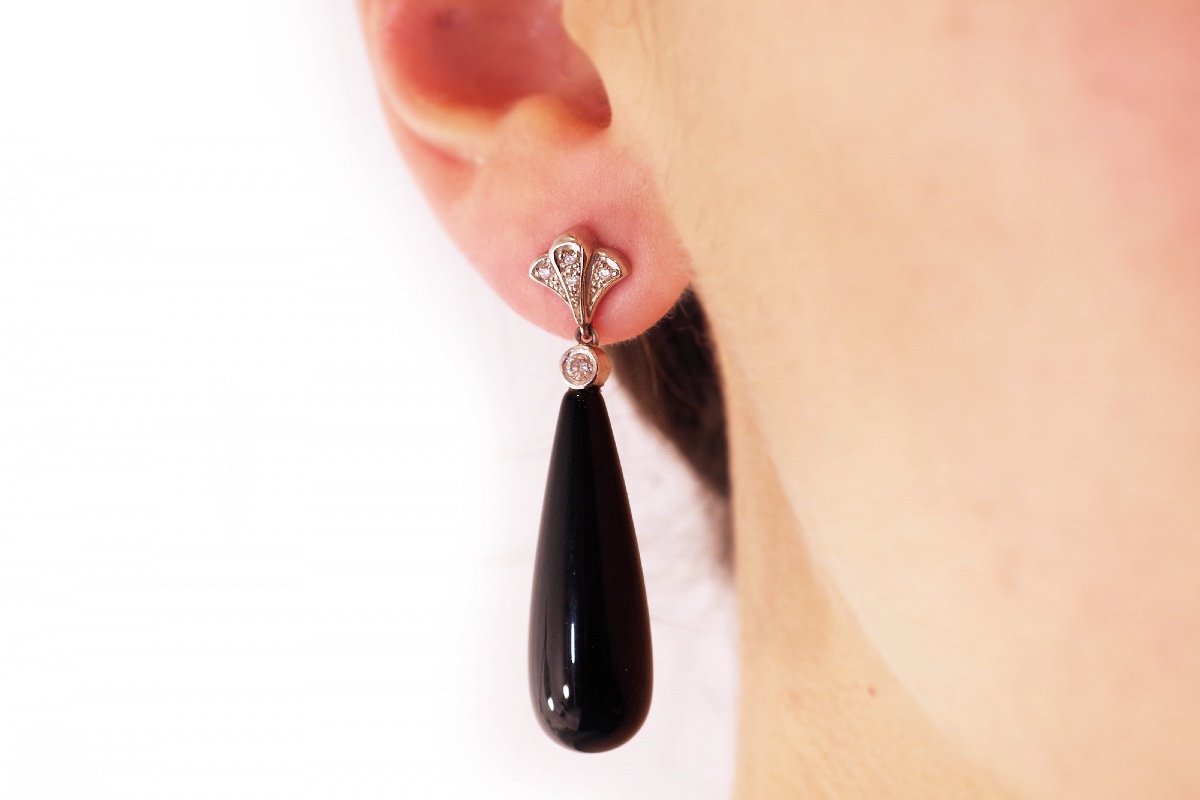 Onyx Art Deco Style Earrings In White Gold 18 Karats, Dangle Earrings, Diamond Earrings-photo-3
