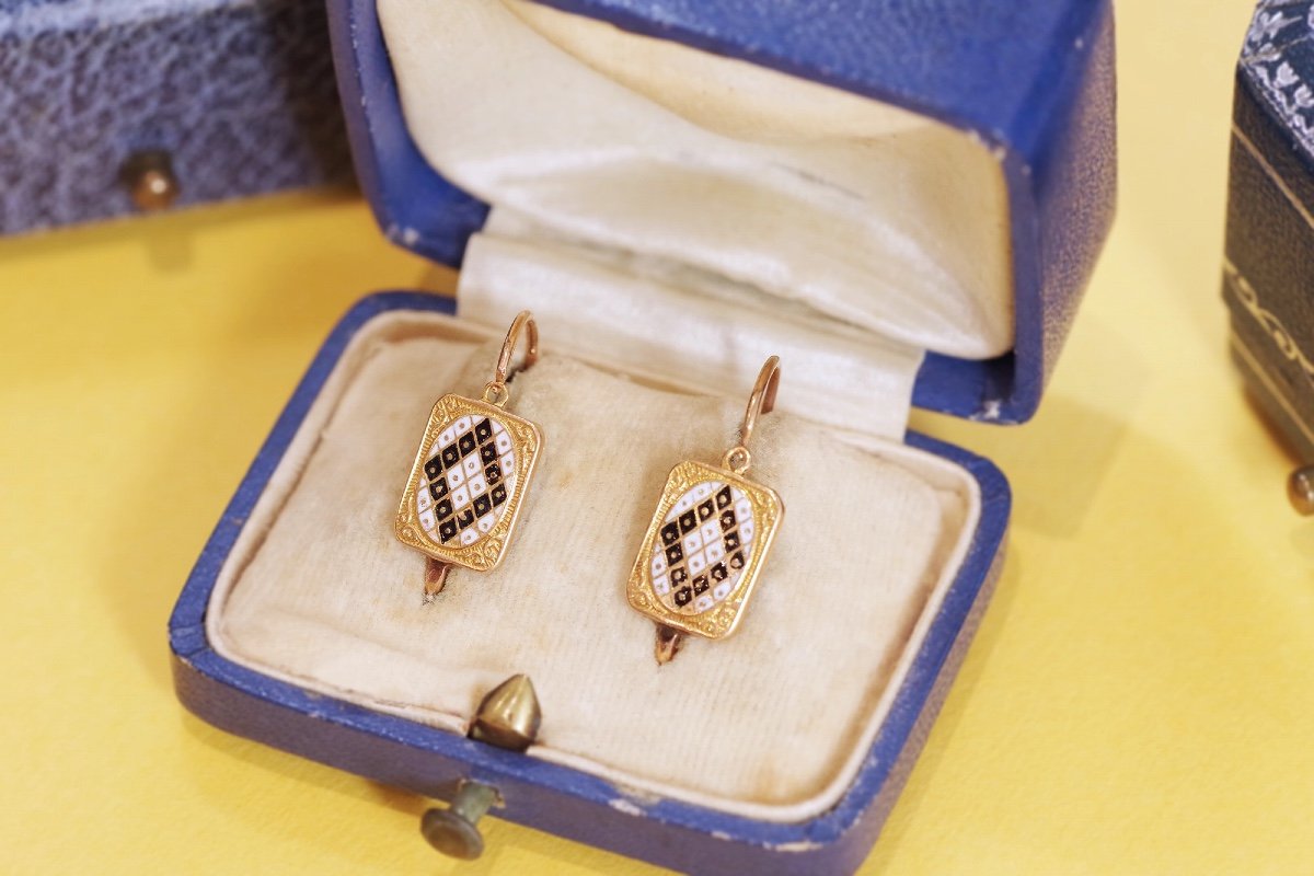 Victorian French Enamel Earrings In 18 Karat Gold, Checkered Enamel Decoration-photo-1