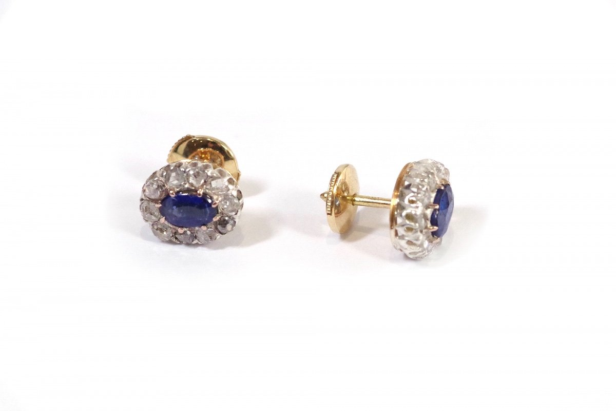 Cluster Diamond Stud Earrings In 18-karat Gold And Silver, Daisy Earrings, Imitation Sapphire-photo-3