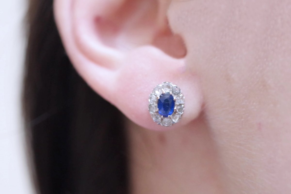 Cluster Diamond Stud Earrings In 18-karat Gold And Silver, Daisy Earrings, Imitation Sapphire-photo-4