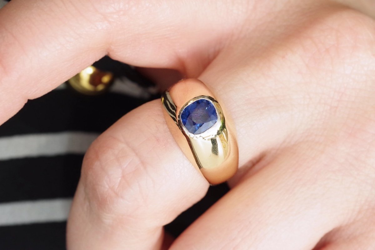 Sapphire Band Ring In 18 Karat Gold, Gypsy Ring, Blue Sapphire, Natural Stone, Vintage Ring-photo-2