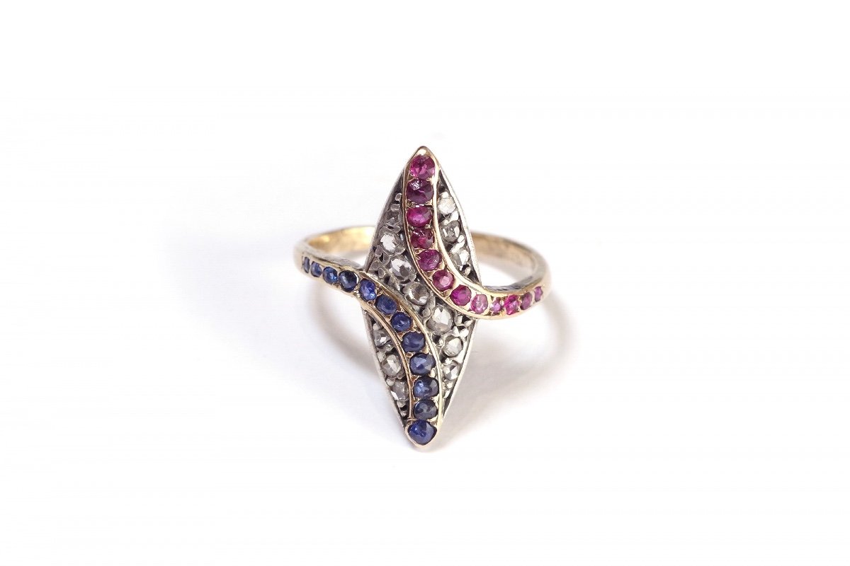 Patriotic Marquise Ring In 18 Karat Gold, Ruby, Sapphires, Sports-related Jewelry Paris 2024-photo-3