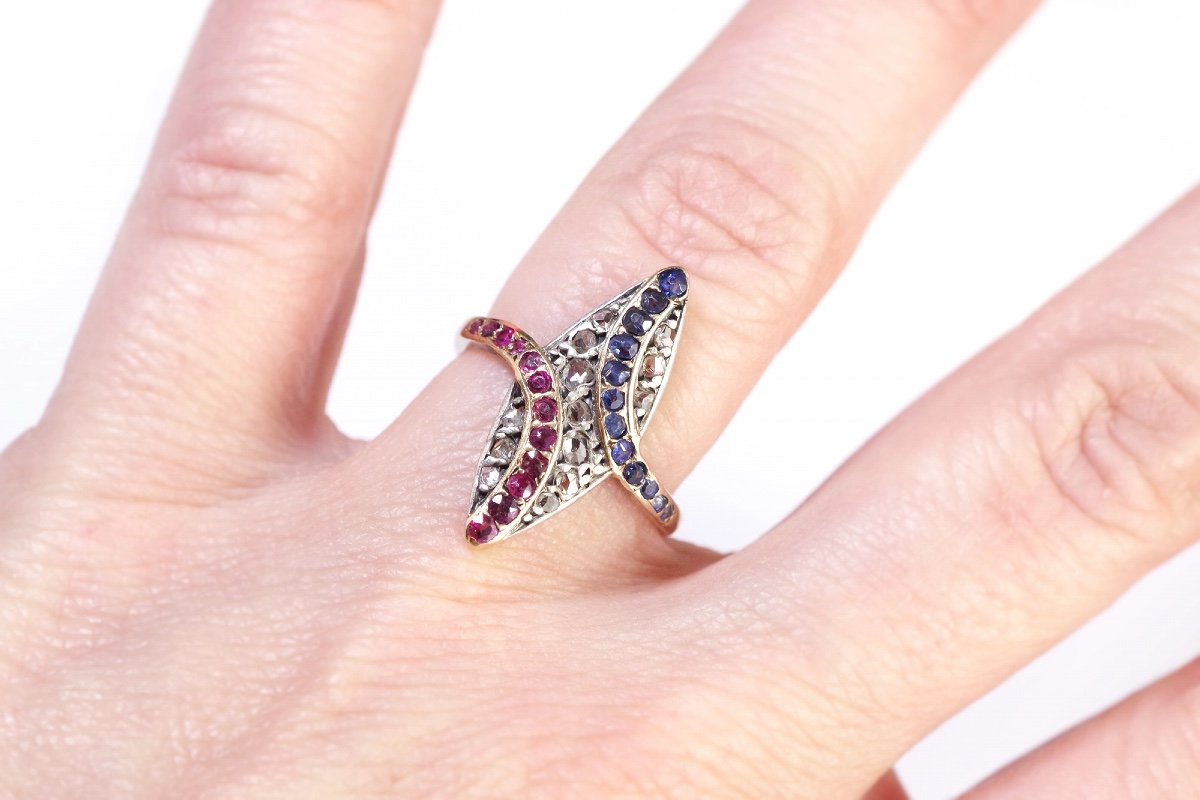 Patriotic Marquise Ring In 18 Karat Gold, Ruby, Sapphires, Sports-related Jewelry Paris 2024-photo-4