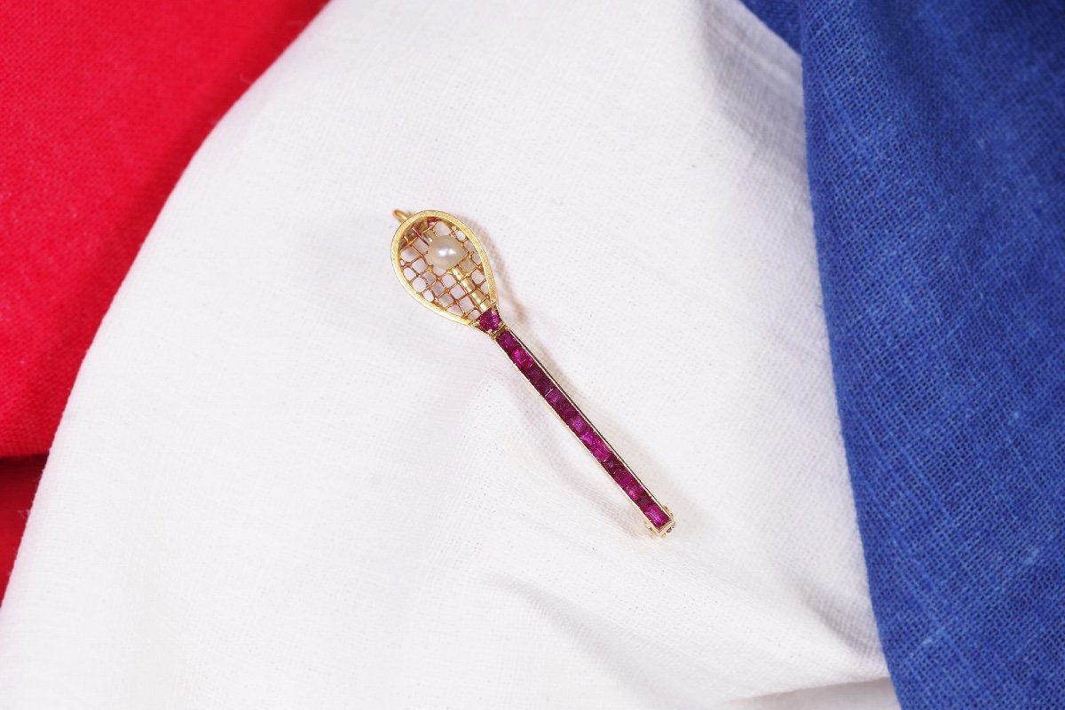 Broche Art Deco Raquette De Tennis En Or, Bijou lié aux sports Paris 2024